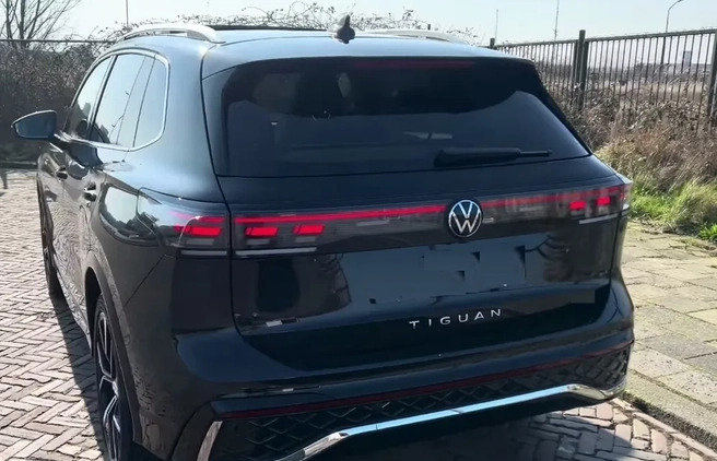Volkswagen Tiguan cena 179900 przebieg: 3000, rok produkcji 2024 z Skarżysko-Kamienna małe 596